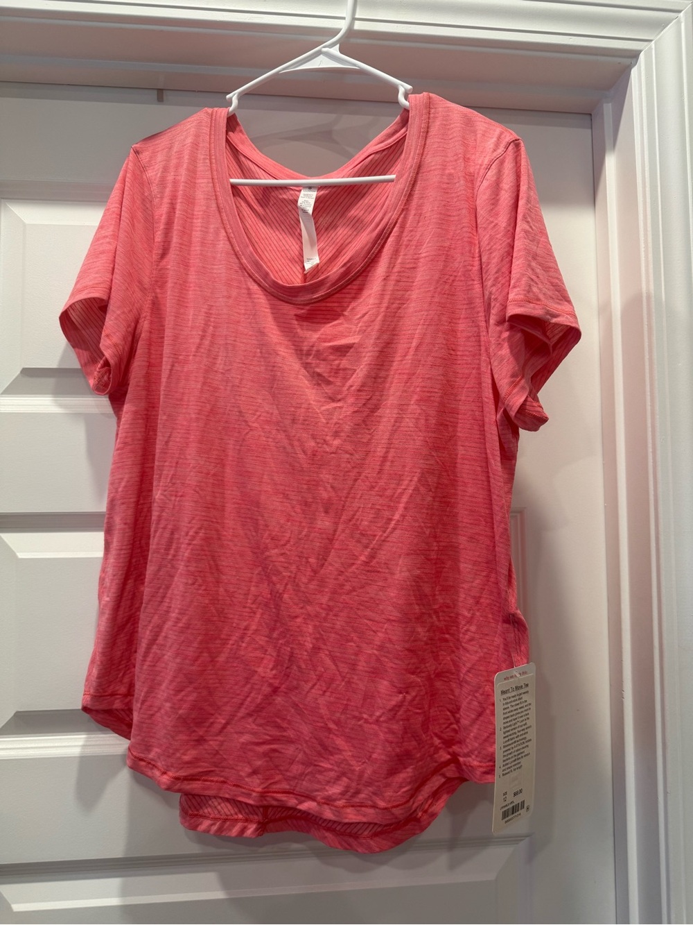lululemon athletica Coral Short Sleeve Scoop Neck Tee